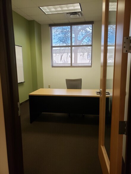 More Photos Of 4017 W Dr Martin Luther King Jr Blvd, Tampa Office For Sale