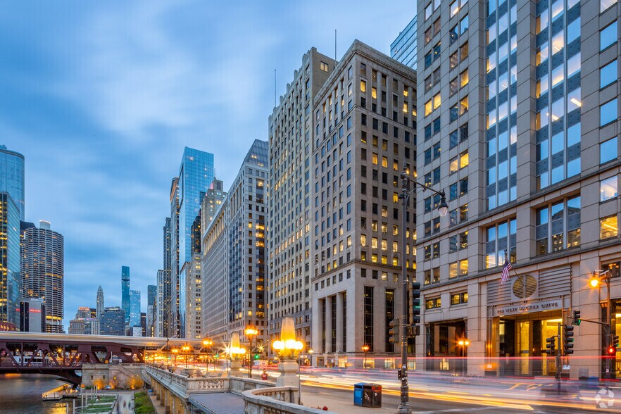 More Photos Of 205 W Wacker Dr, Chicago Office For Sale