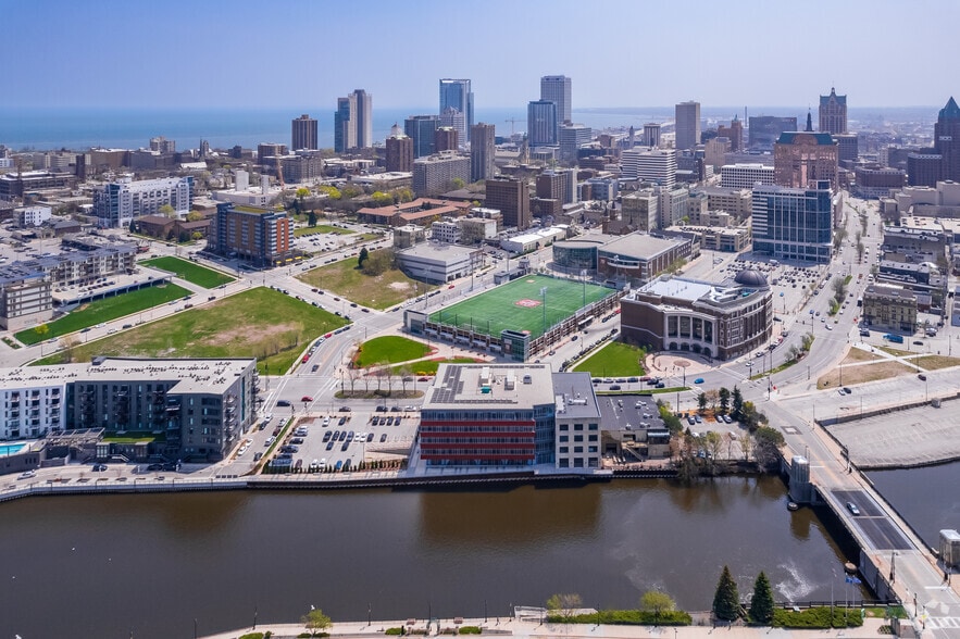 More Photos Of 1433 N Water St, Milwaukee Coworking Space