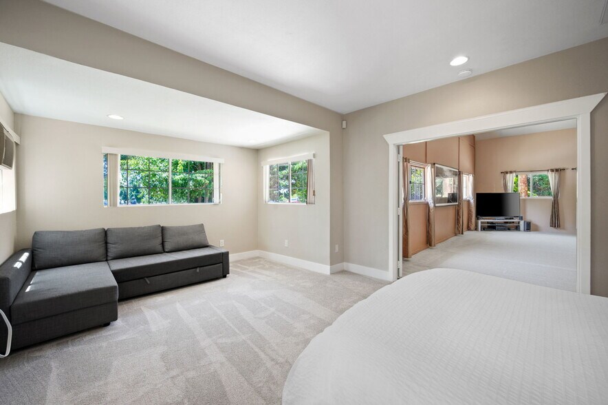 More Photos Of 5905 Old Wheeler Rd, La Verne Assisted Living For Sale