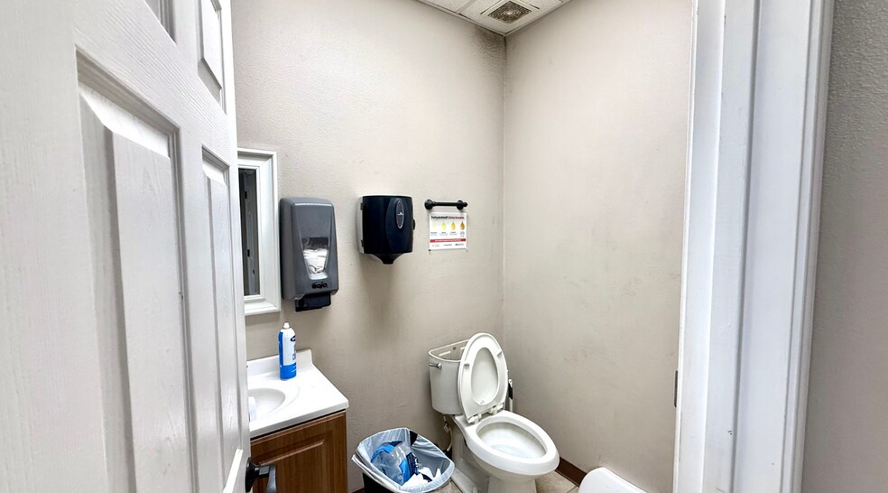 More Photos Of 11000 W County Road 72, Midland Distribution For Lease