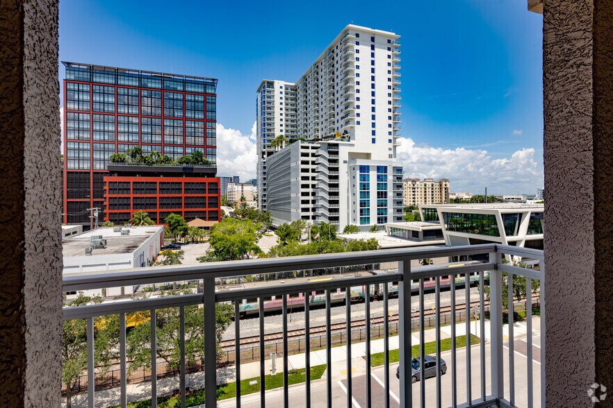 More Photos Of 410 Evernia St, West Palm Beach Apartments For Lease