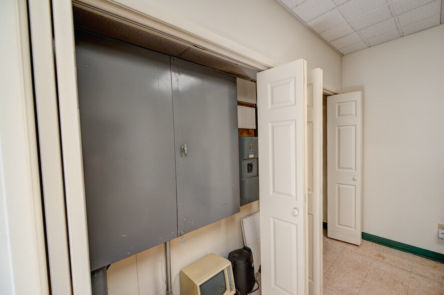 More Photos Of 1908 W Allen St, Allentown Office For Lease