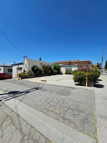 More Photos Of 1530 S Myrtle Ave, Monrovia Freestanding For Sale