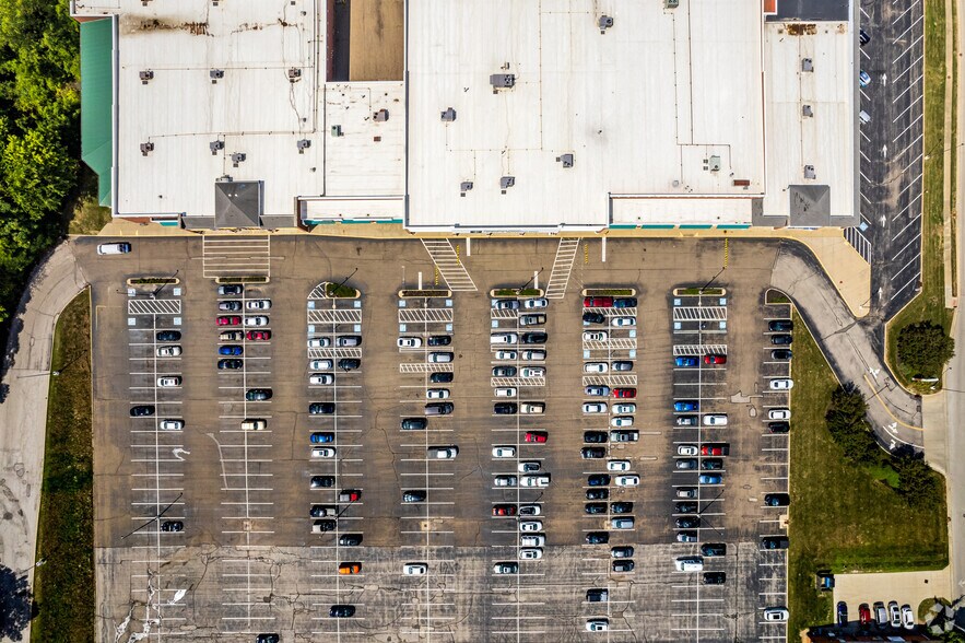 More Photos Of 837-887 Graham Rd, Stow Unknown For Lease