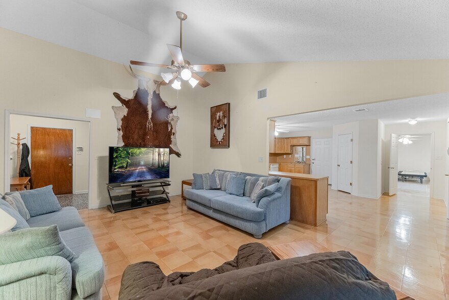 More Photos Of 7315 Pine St, Manvel Industrial For Sale
