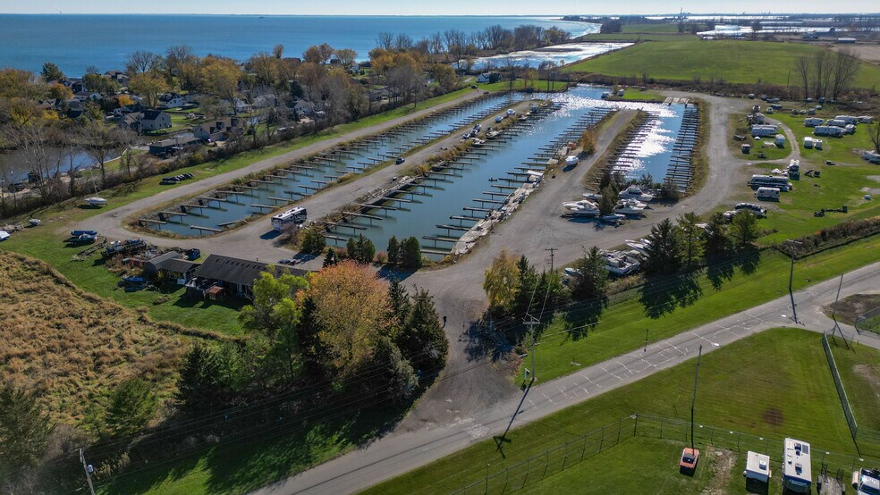 More Photos Of 10420 Harold Dr, Luna Pier Marina For Sale