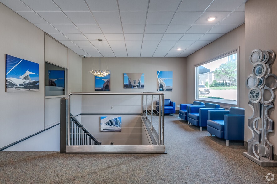 More Photos Of 10625 W North Ave, Milwaukee Medical For Lease