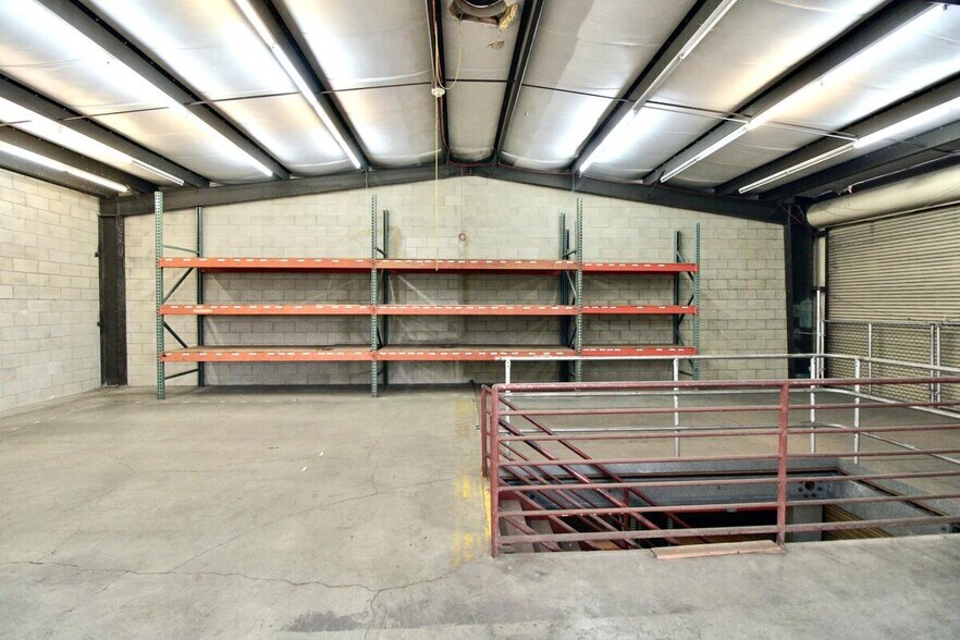 904918 Waiakamilo Rd, Honolulu, HI 96817 Industrial For