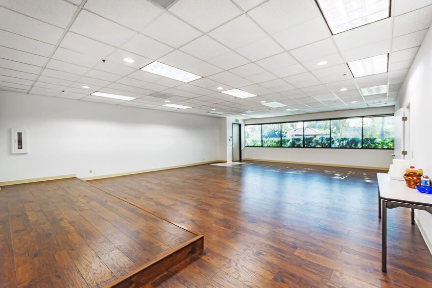 More Photos Of 3707 W Garden Grove Blvd, Orange Medical For Sale