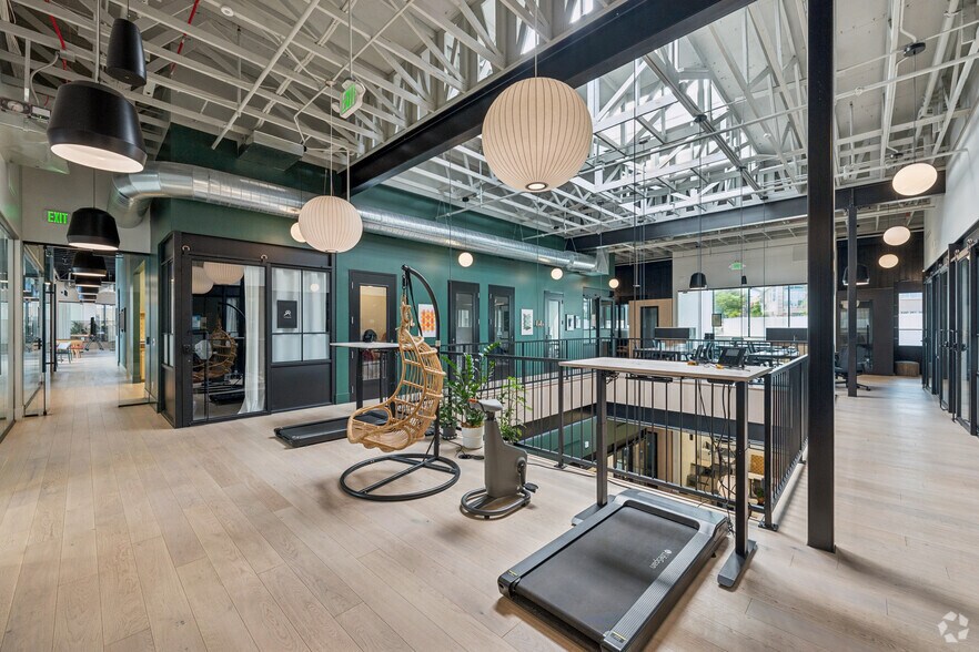 More Photos Of 1575 River Rd, St George Coworking Space