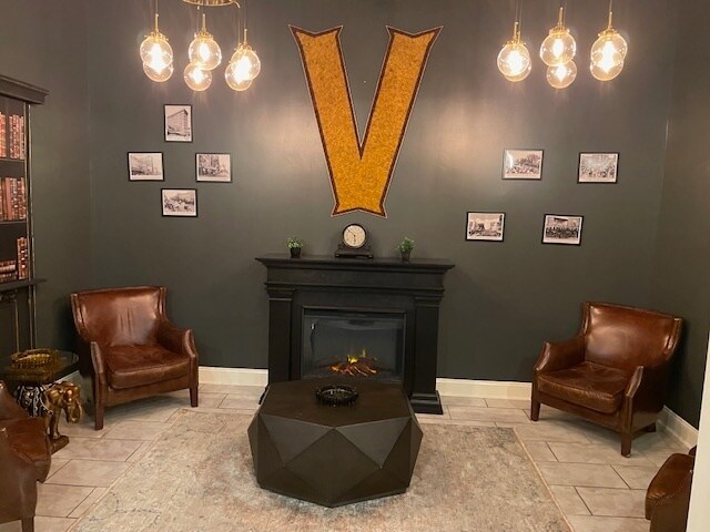 More Photos Of 190 W Main Ave, Gastonia Bar For Lease