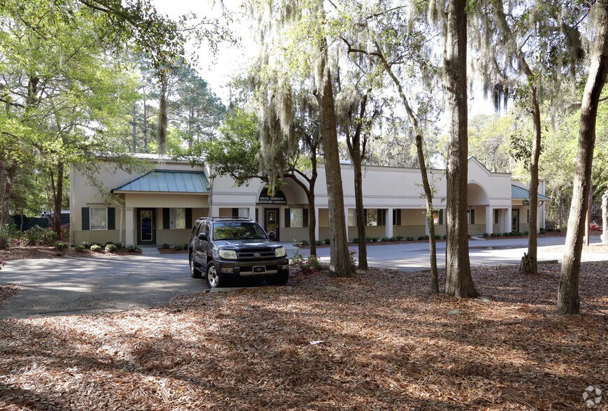More Photos Of 136 Beach City Rd, Hilton Head Flex For Lease
