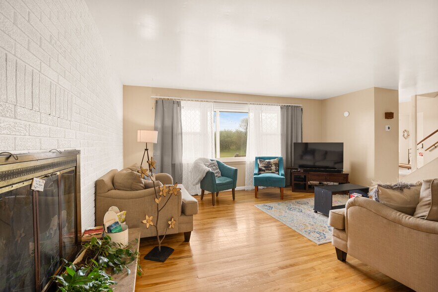 More Photos Of 162 Black Bear Run, Berlin Specialty For Sale