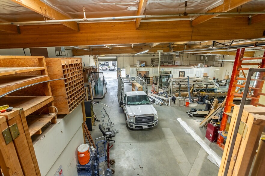 More Photos Of 608 E Rancho Vista Blvd, Palmdale Service For Sale