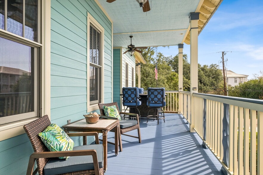 More Photos Of 124 Lafitte St, Mandeville Hospitality For Sale