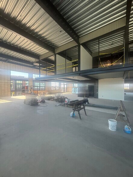 More Photos Of 1320-1330 E Franklin Ave, El Segundo Service For Lease