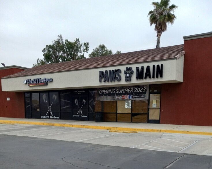 More Photos Of 623 N Main St, Corona Storefront For Lease