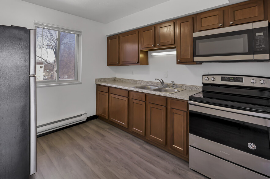 More Photos Of 1928 Agler Rd, Columbus Apartments For Sale