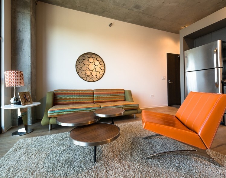 More Photos Of 1611 W Division St, Chicago Apartments For Lease