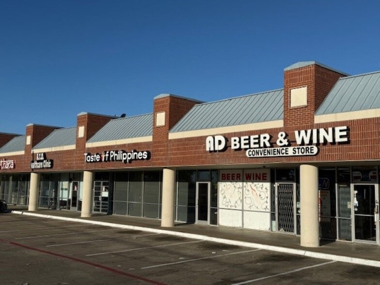 More Photos Of 565 W Oates Rd, Garland Freestanding For Sale