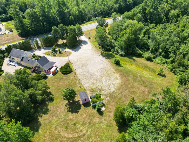 More Photos Of 146 Calef Hwy, Barrington Flex For Sale
