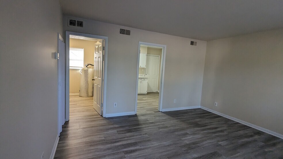 More Photos Of 1507 Tucker St, Greensboro Apartments For Sale