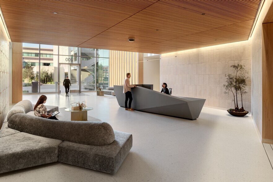 More Photos Of 200 Twin Dolphin Dr, Redwood City Office For Lease