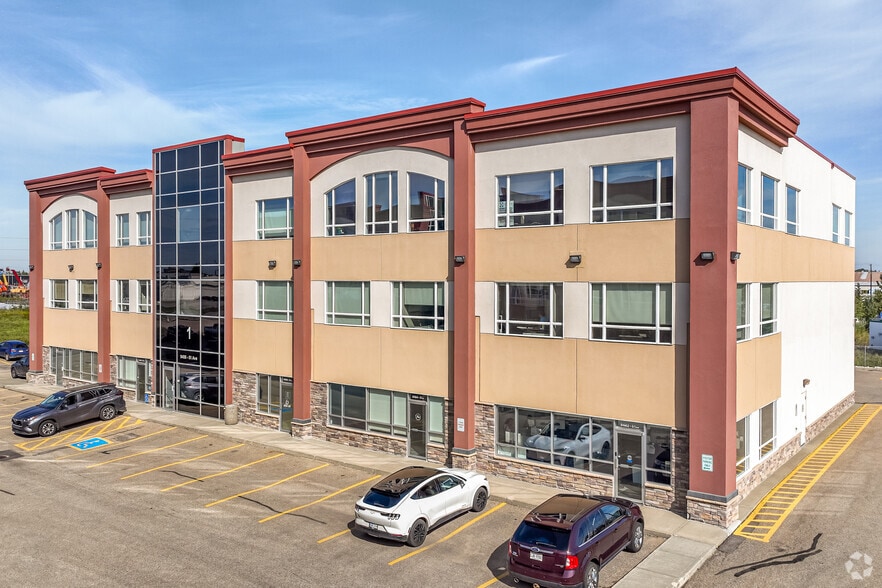 More Photos Of 9488 51st Ave, Edmonton Flex For Sale