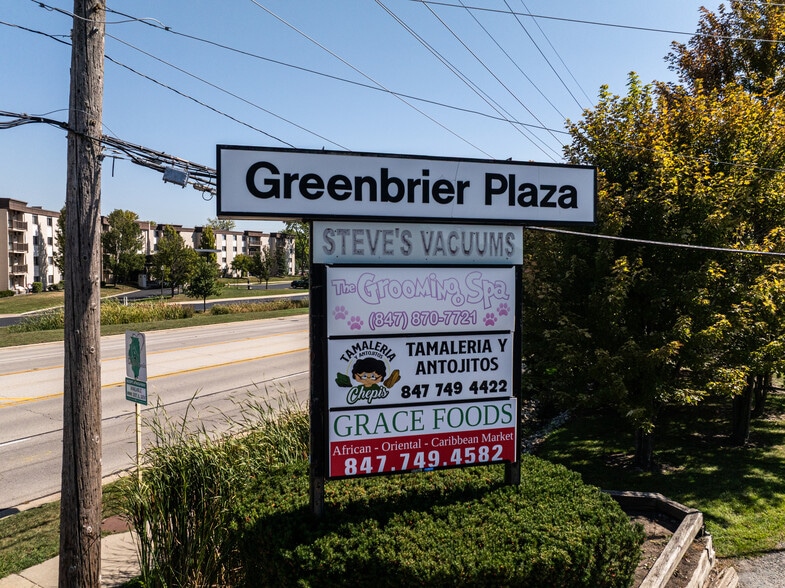 More Photos Of 805-813 W Rand Rd, Arlington Heights General Retail For Lease