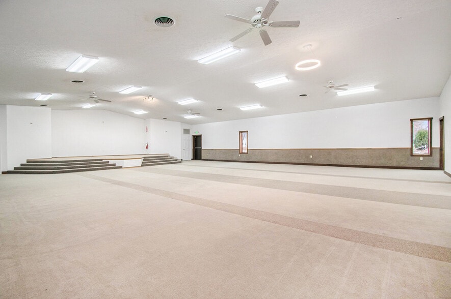 More Photos Of 1002 IN-114, North Manchester Religious Facility For Sale