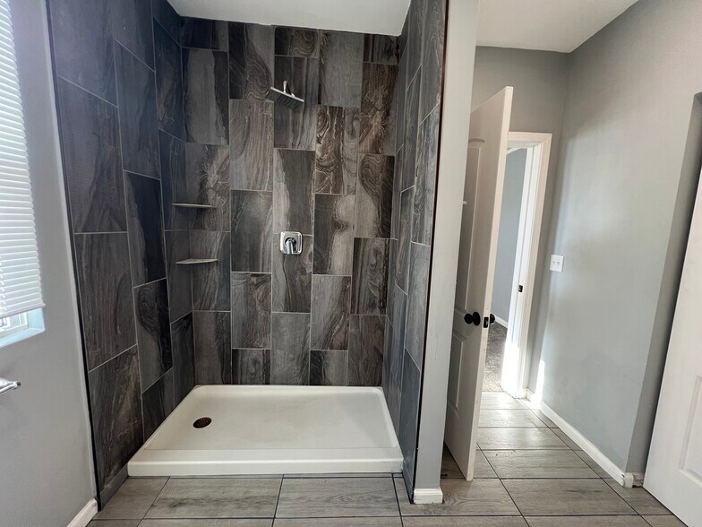 More Photos Of 2600-2604 Melrose Ave, Cincinnati Apartments For Sale