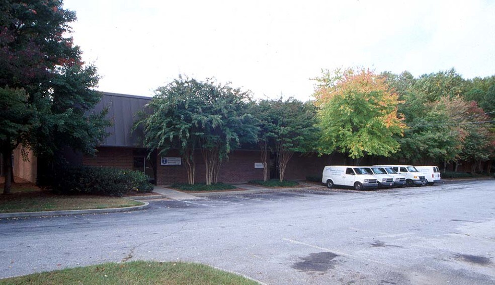 More Photos Of 3150 Oakcliff Industrial St, Doraville Distribution For Lease