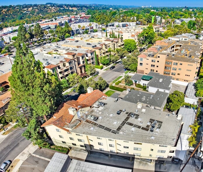 More Photos Of 12009 Hoffman St, Studio City Apartments For Sale