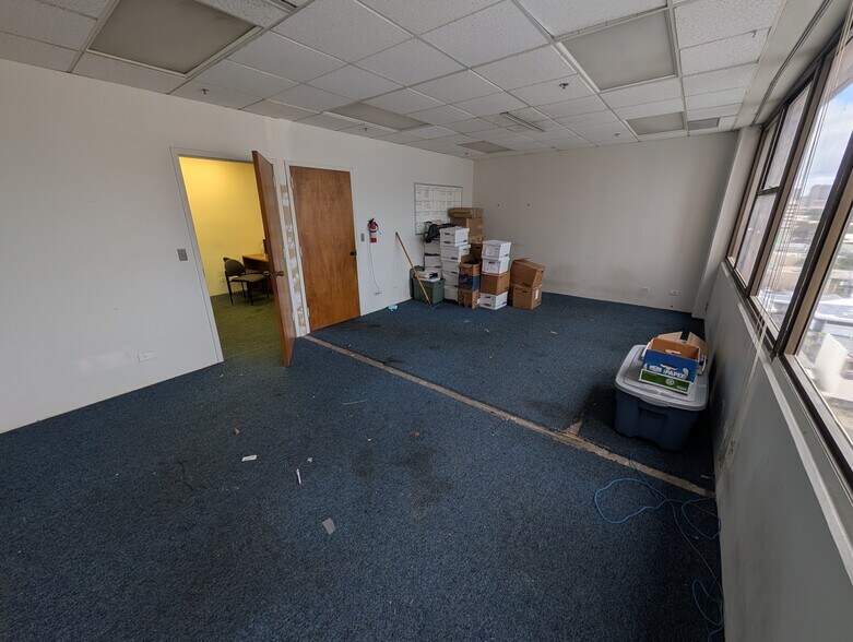 More Photos Of 1314 S king St, Honolulu Medical For Lease