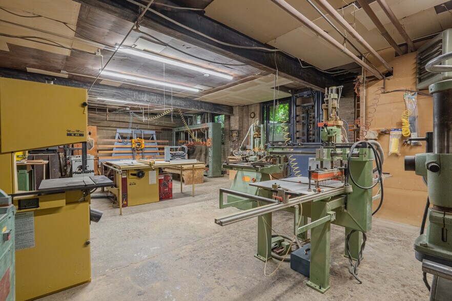 More Photos Of 209-211 Central Ave, East Newark Manufacturing For Sale