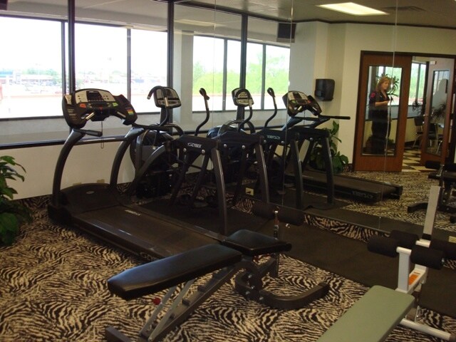 More Photos Of 1330 E 8th St, Odessa Office For Lease