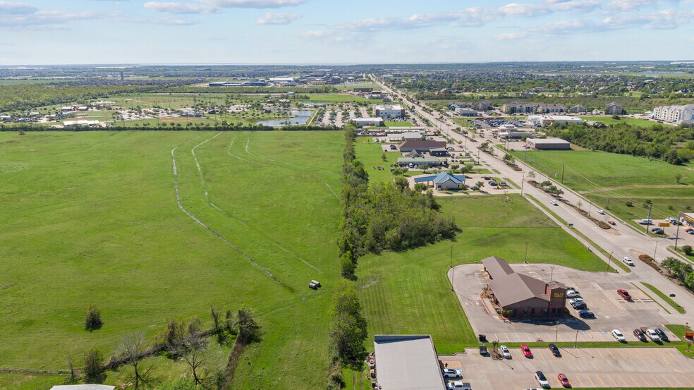 More Photos Of Eagle Dr, Mont Belvieu Land For Sale