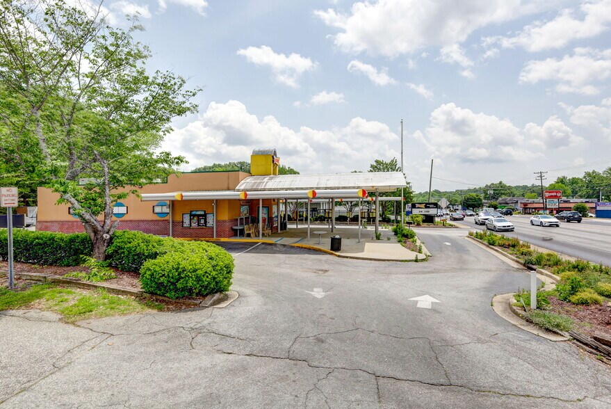 More Photos Of 954 N Pleasantburg Dr, Greenville Fast Food For Sale