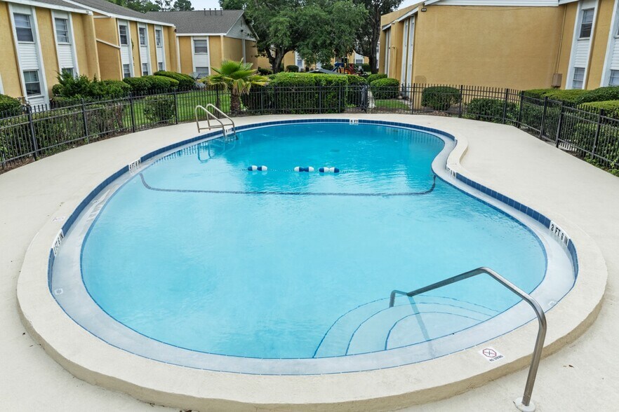 More Photos Of 2401 Jammes Rd, Jacksonville Apartments For Sale