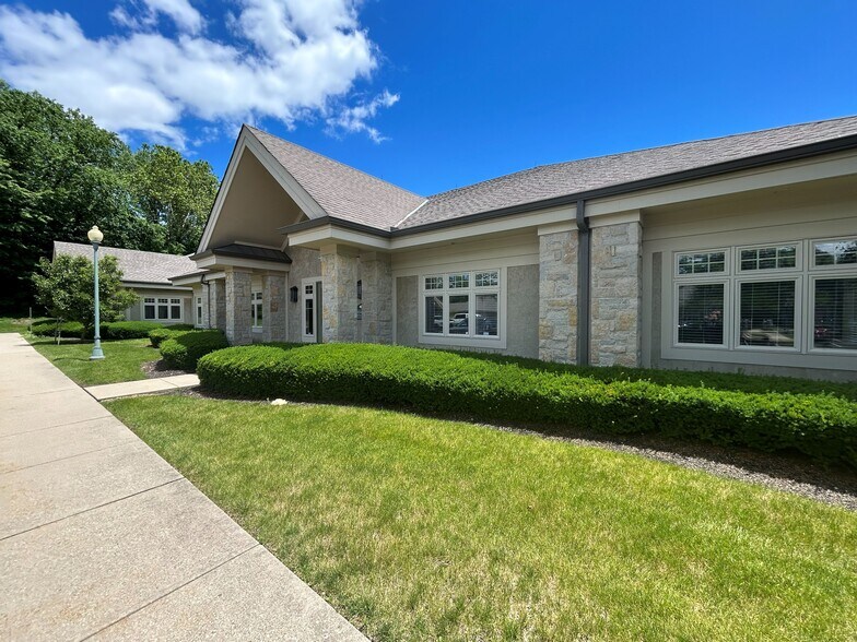More Photos Of 440 Beecher Rd, Columbus Medical For Sale
