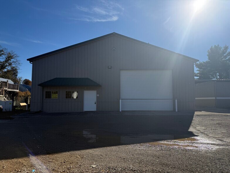 More Photos Of 2803 W Lamar Alexander Pky, Friendsville Industrial For Lease