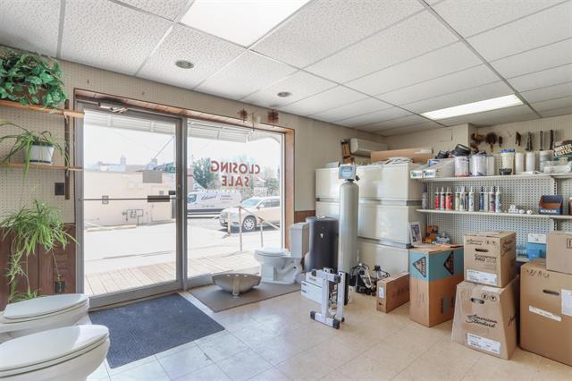 More Photos Of 401-405 S Central Ave, Marshfield Storefront For Sale
