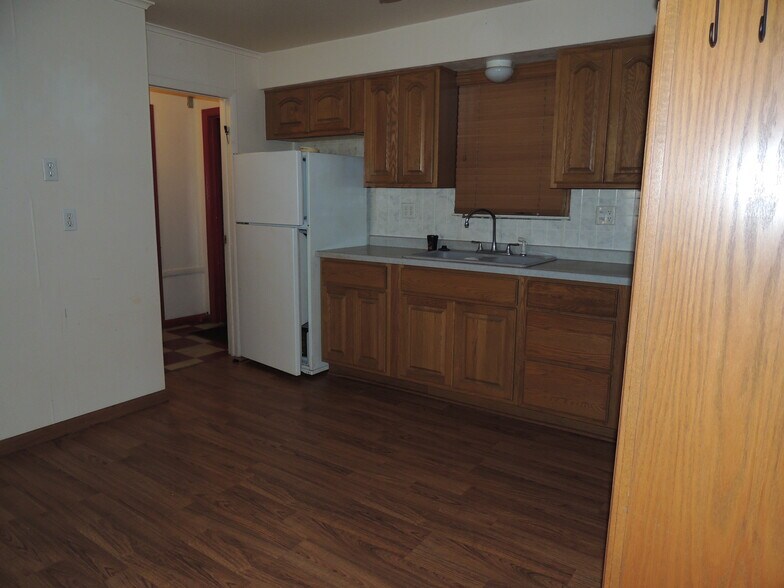 More Photos Of 726 Valley Rd, Menasha Bar For Sale