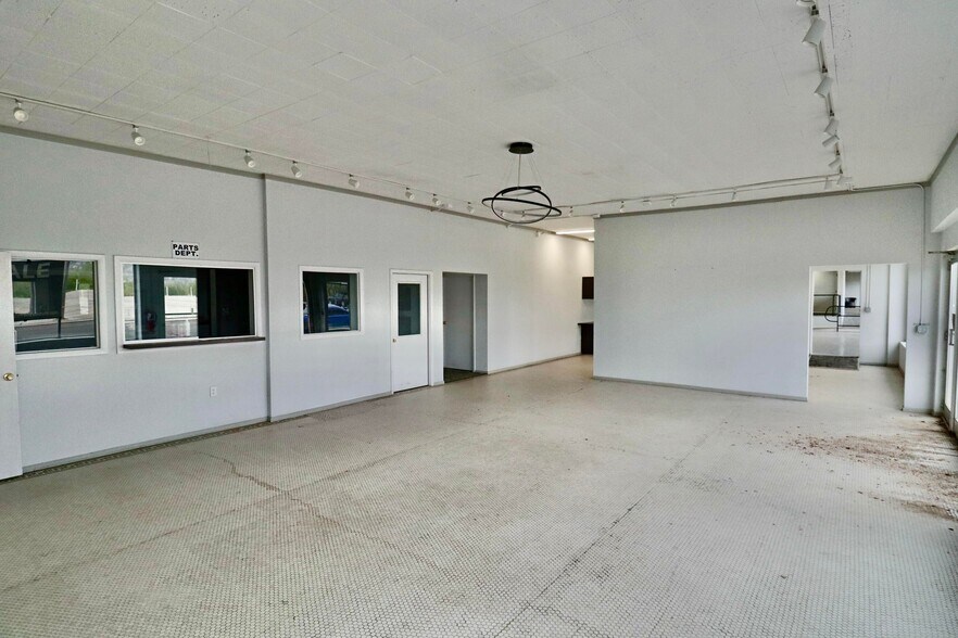 More Photos Of 430 E Main St, Trinidad Industrial For Sale