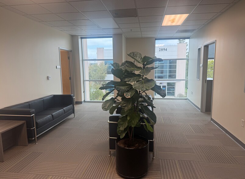 More Photos Of 2856 Columbia St, Torrance Research And Development For Lease