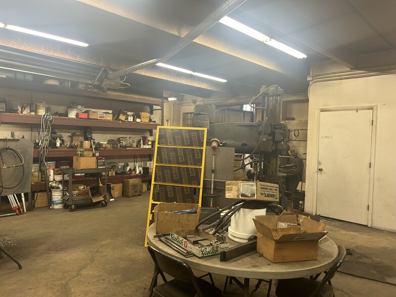 More Photos Of 5281 Lincoln St, Denver Manufacturing For Lease