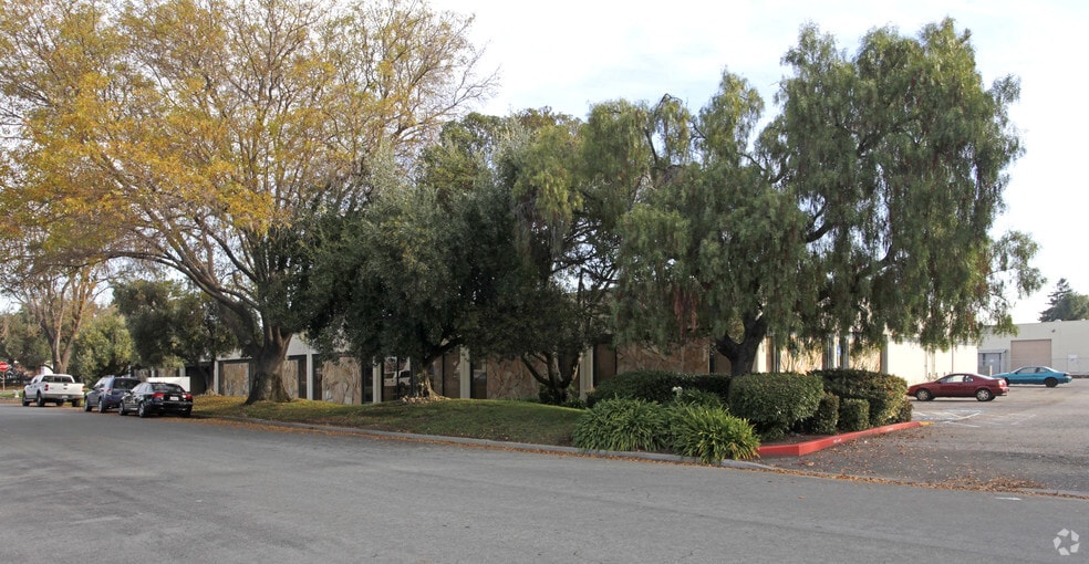 More Photos Of 1292-1294 Hammerwood Ave, Sunnyvale Research And Development For Sale