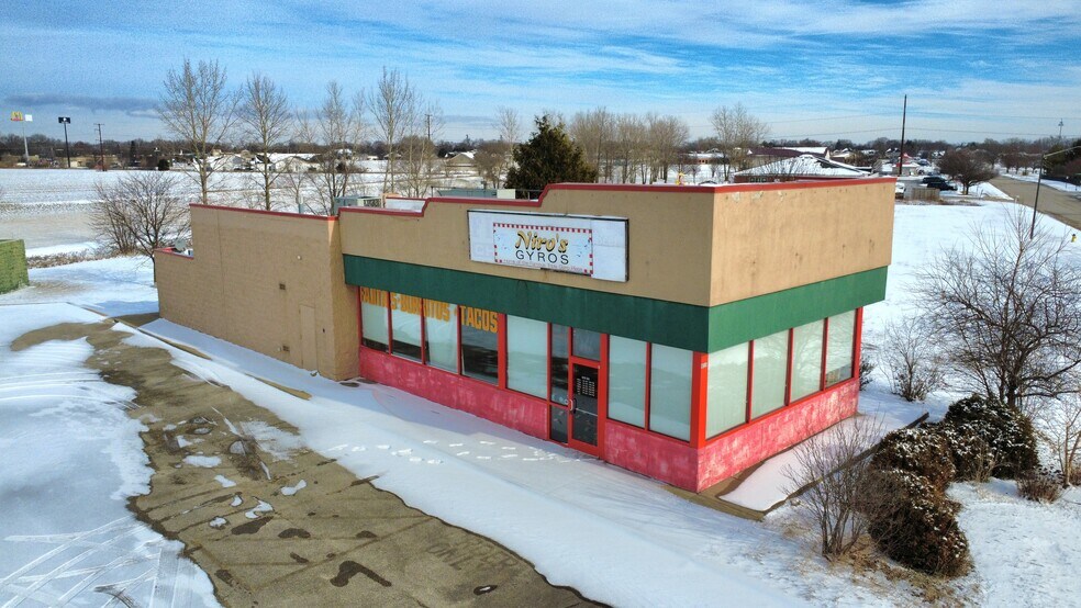 More Photos Of 855 W Cook St, Manteno Restaurant For Sale