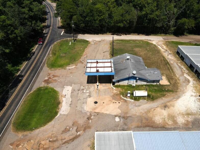 More Photos Of 13852 FM 747 S, Jacksonville Convenience Store For Sale